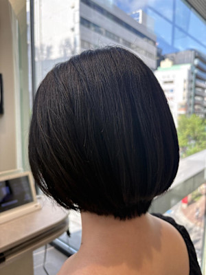 ショートボブ