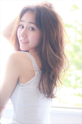 大人可愛い20代30代40代前髪パーマグレーベージュレイヤー