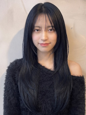 赤み・オレンジ味をリセット！クールな透明感のフォギーアッシュ