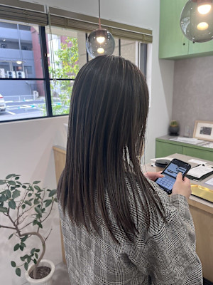 グレージュ / シャドールーツ / 高濃度水素カラー/30代