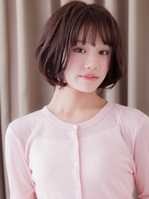黒髪ダークアッシュ大人ショートヘア立体感丸みボブ20代30代