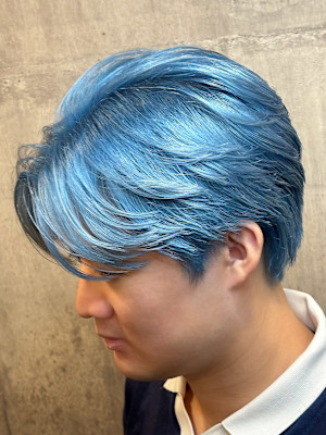 透明感ブルー×レイヤーショート