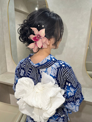 ヘアセットヘアメイク着付け CURE Hair&Makeu