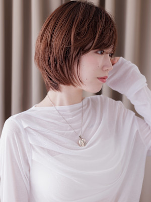 斜めバング大人美人小顔ウルフショートレイヤーボブ20代30代