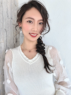 大人可愛いサイド編みおろしアレンジ