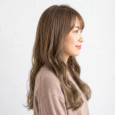 秋の透明感カラー×ワンレングスゆる巻きロング