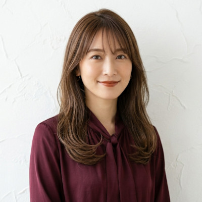 大人可愛いマロンベージュ×秋のツヤレイヤーセミロング