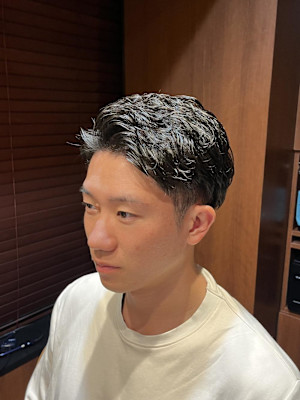 日本橋室町　ビジネスヘア　アイロンパーマ