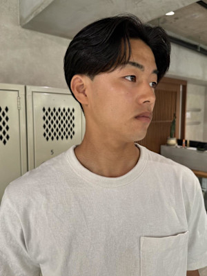 フェザーパーマ毛流れパーマセンターパートニュアンス眉カット