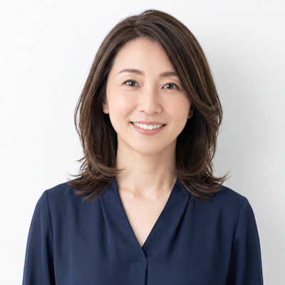 【40代】小顔ひし形シルエットの大人くびれミディ/白髪対策
