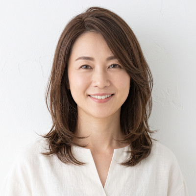 【40代】大人上品な小顔ナチュラルレイヤーミディ/白髪対策