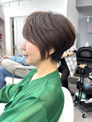 大人素敵動きのあるショートボブ！