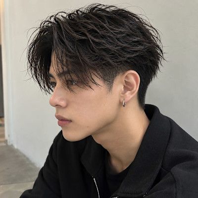 ツーブロックフェザーパーマセンターパート/東伏見