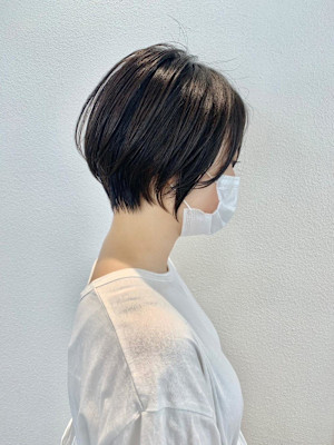 大人可愛い40代50代60代くびれショートボブ白髪ぼかし大鷲
