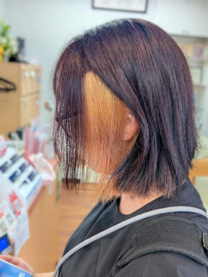リリー美容室の真上の上空をあの「ブルーインパルス」が飛んで