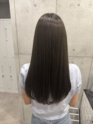 赤みが気になる方にオススメオリーブグレイ