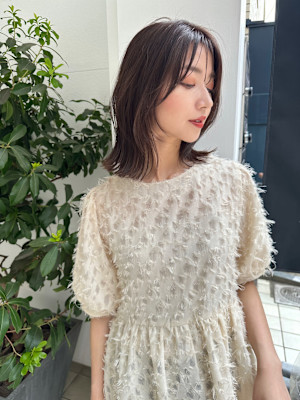 透明感オリーブベージュ切りっぱなしレイヤーミディアム
