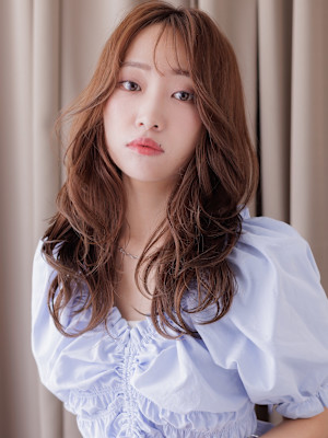 韓国巻き毛先パーマヨシンモリヘアーレイヤーロング20代30代