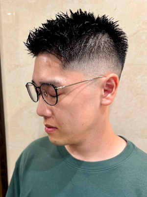 大宮メンズハイフェードスパイキーショート