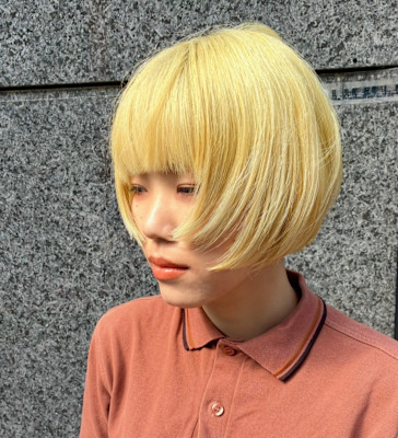金髪ボブスタイル