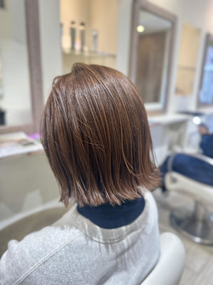 軽やか外はねショートボブ