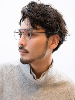 ショート・ツーブロック・ビジネスパーソン・センターパート