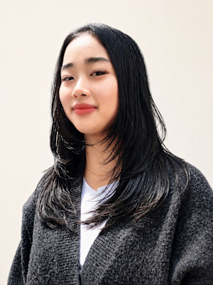 顔まわりレイヤーx黒髪ロング