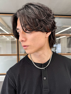 30代◎大人フェザーパーマ×ニュアンスで小顔効果