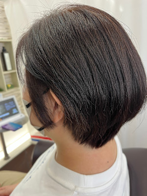 秋色ショートボブ