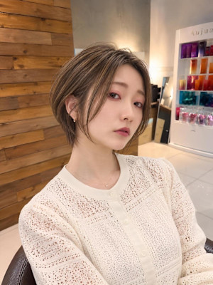 白髪ぼかしで白髪を活かすくびれショート