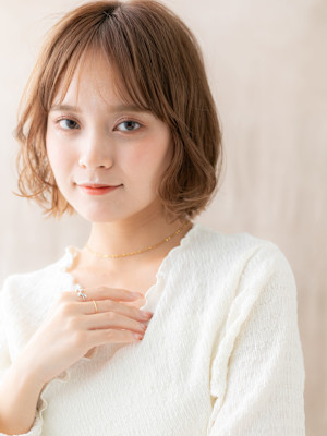 ヘーゼルブラウン大人かわいいゆるふわボブパーマ20代30代