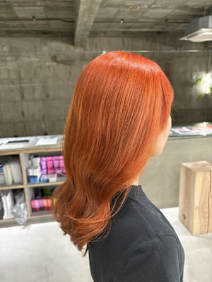 ビビッドオレンジ×艶ロング