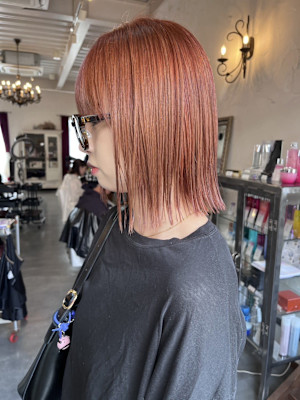 オレンジベージュ×切りっぱなしボブ
