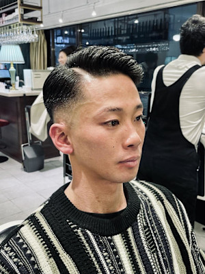 【20代 男性】ハード七三スキンフェード