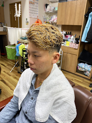 メンズサロン ヘアーサロン新華×スタイル