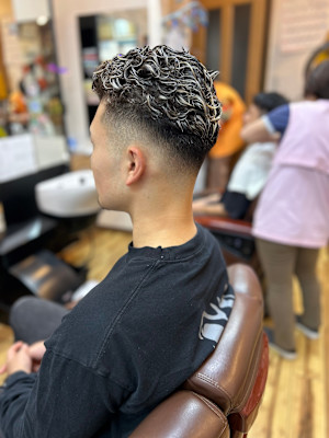 メンズサロン ヘアーサロン新華×スタイル