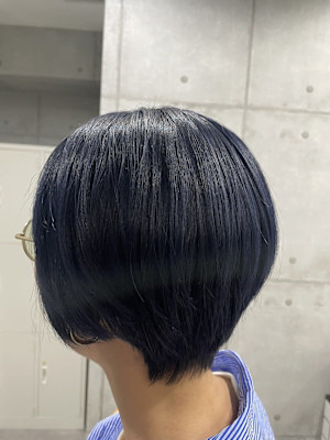 ブルーブラックカラー