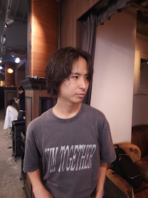 アンニュイなメンズのレイヤーボブ