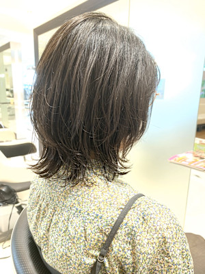 ミディアムオリーブベージュ
