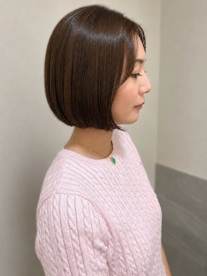 ショートボブ センターパート 顔周りカット 髪質改善カラー