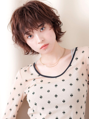 抜け感ウクラゲヘアハッシュウルフパーマくびれボブ20代30代