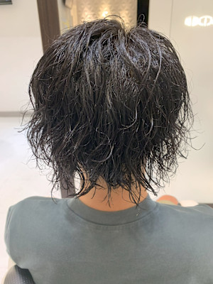 大き目カールのメンズパーマ