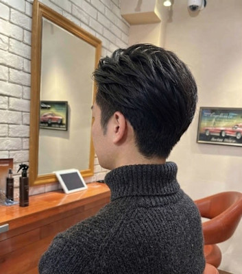爽やかな立ち上がり魅せる男らしいアップバング【504スタイル