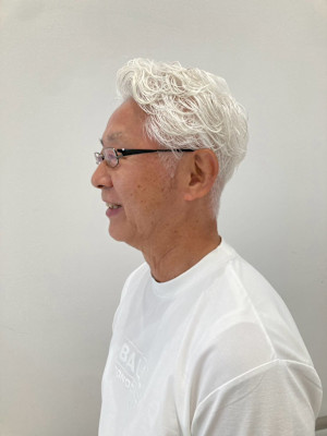 安田顕風パーマ