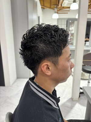 刈り上げスパイキーショート