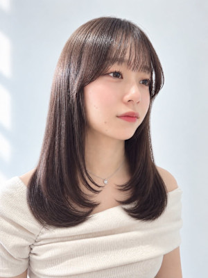くすみモカ×艶ストレートミディレイヤー
