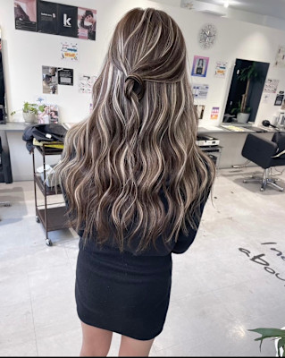 K!ng 縮毛矯正髪質改善ハイライトレイヤーカット 枚方店