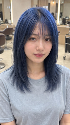 ミディアムレイヤー×ネイビーブルーカラー