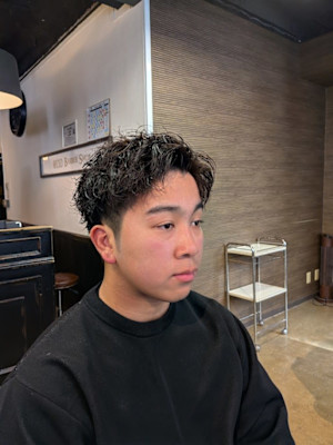 ツーブロックショートカルマヘアスリックバックジェットフェード