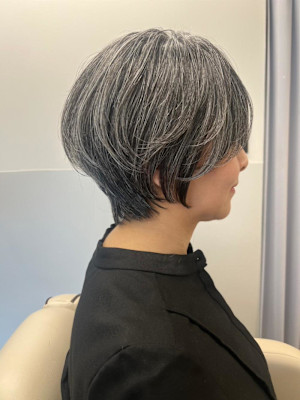◇大人可愛い40代50代60代ショートボブショート白髪ぼかし